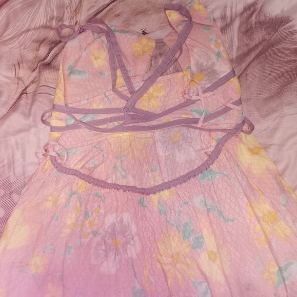 Free people, medium. Flowers, - Picture 2 of 3